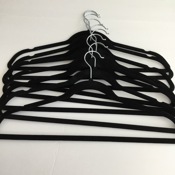 Other - 8 Velvet non slip hangers